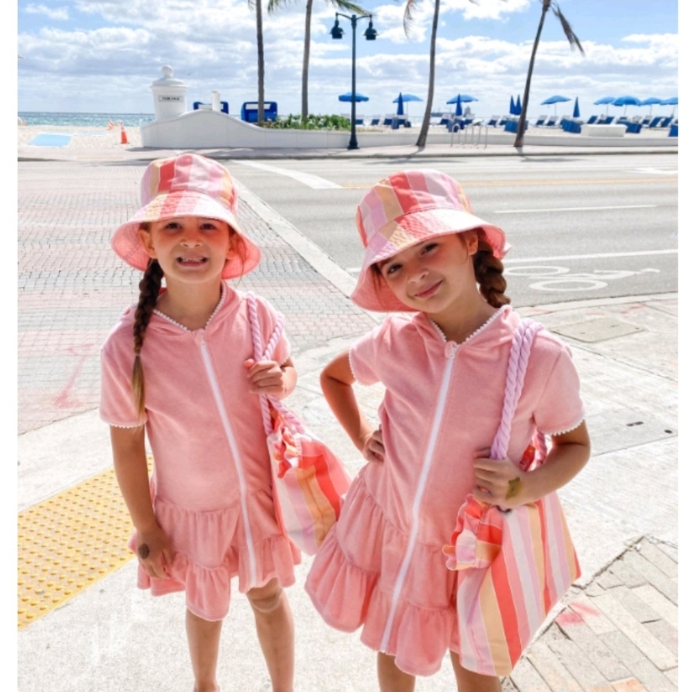 🆕️Cat & Jack Girls Reversible Striped Bucket Hat Pink NWT